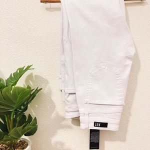 Kut from the Kloth White Jeans Amy Crop Straight
